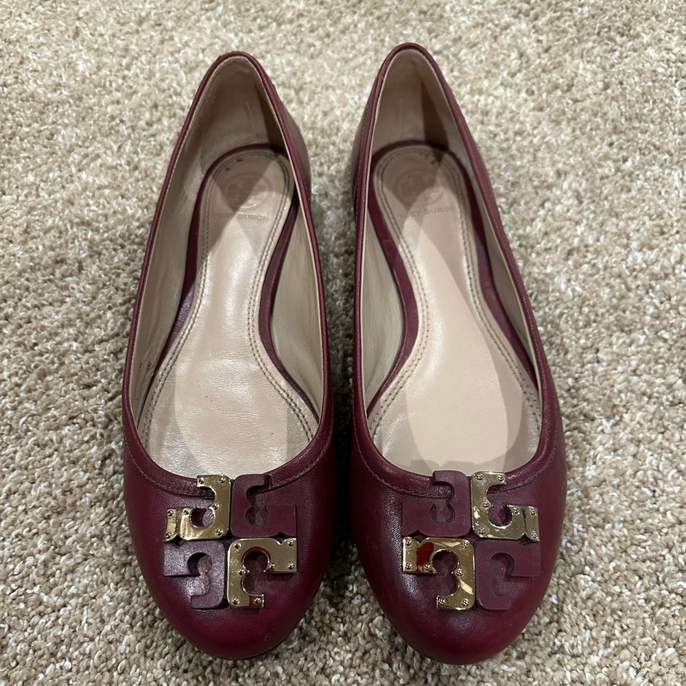 Tory Burch size 8 burgundy flat